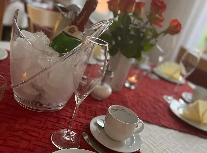 Garni  Am Domplatz Hotel 3*