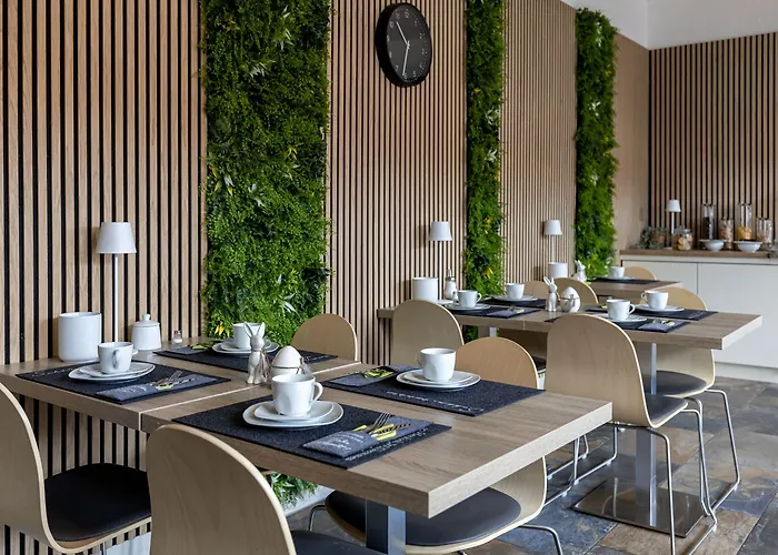 Hotel Garni  Am Domplatz 3*